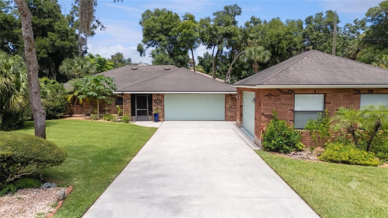 1165 George Anderson Street — photo