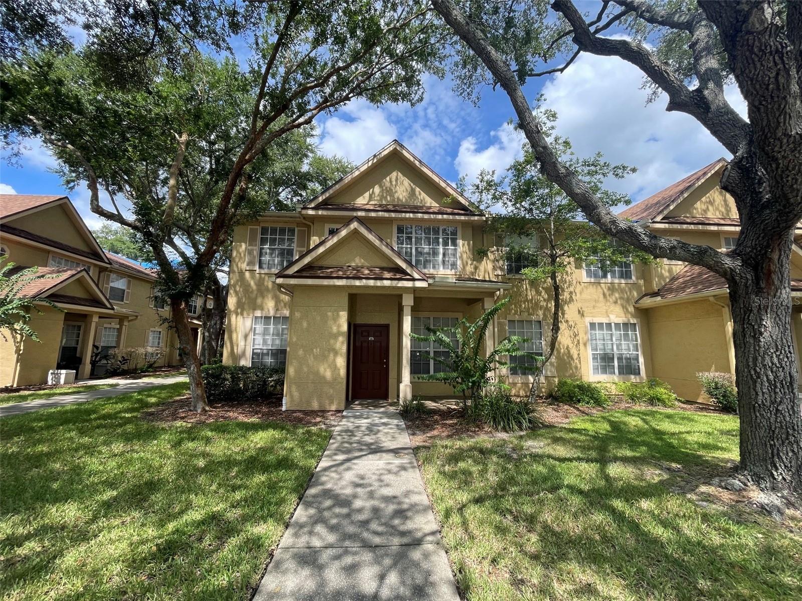 850 Grand Regency Point 200 — photo