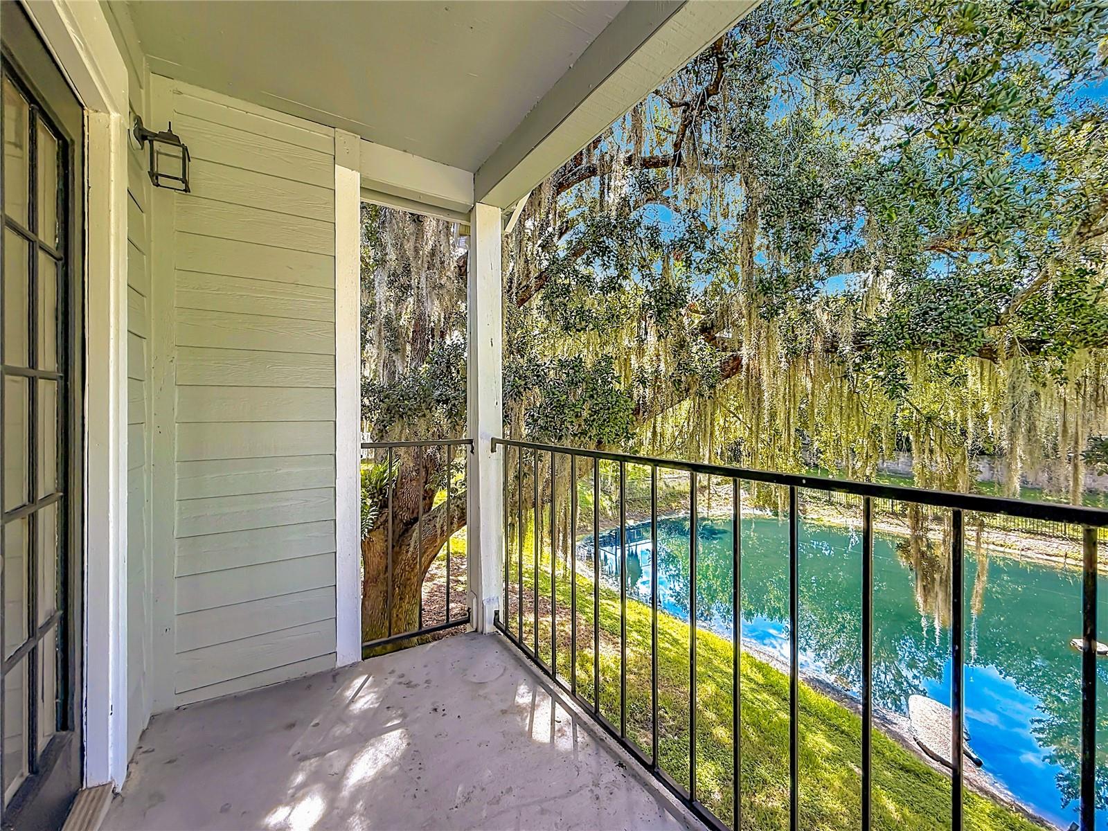 2550 N Alafaya Trail 12205 — photo