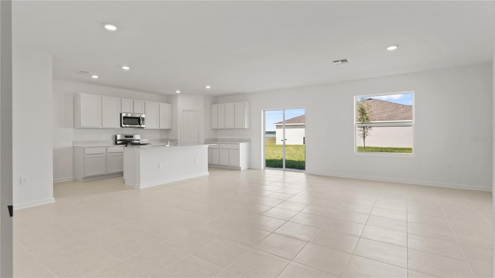 1572 WILLOW GARDEN LOOP, EUSTIS, FL 32726 — photo 2