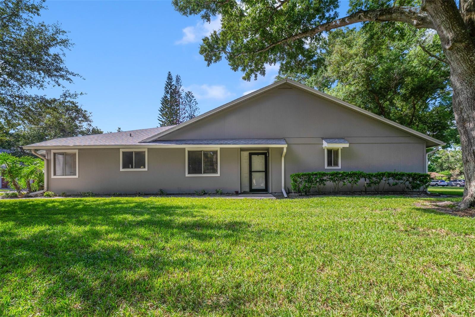 604 Chestnut Oak Circle 102 — photo