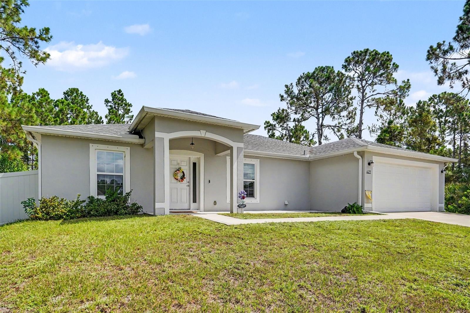 427 SE Flagler Rd — photo
