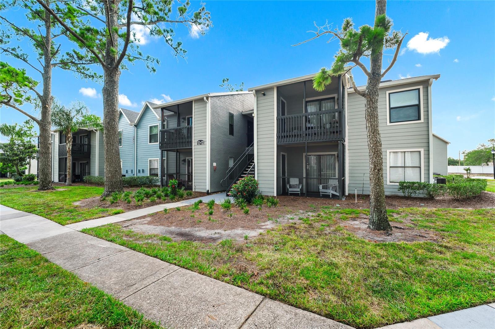 3740 Idlebrook Circle 102 — photo