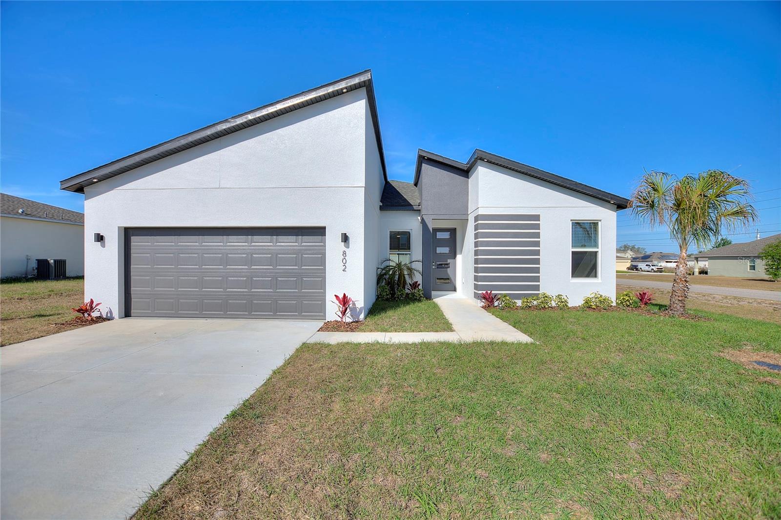 802 James Drive — photo