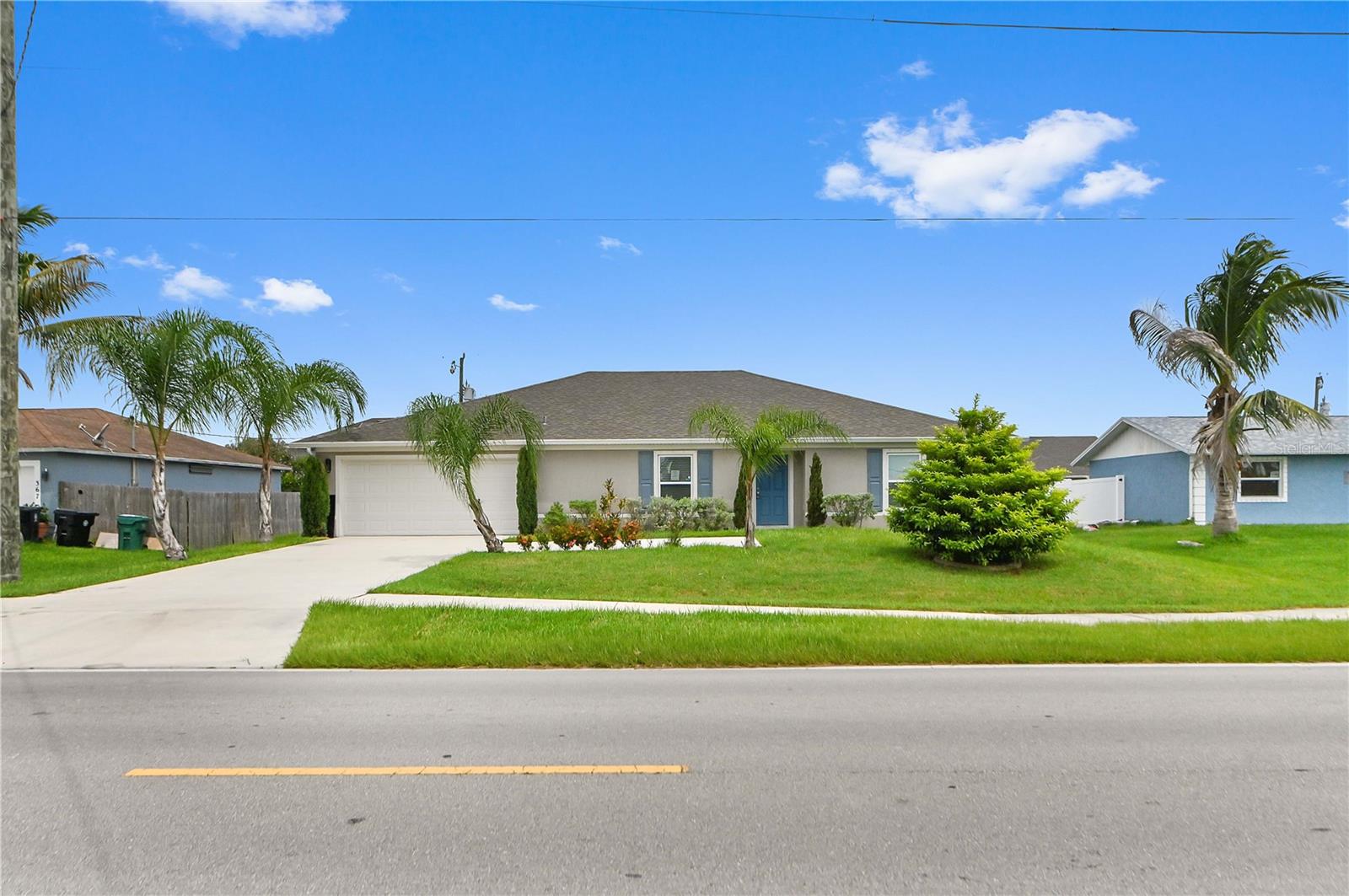 361 SW Thornhill Drive — photo