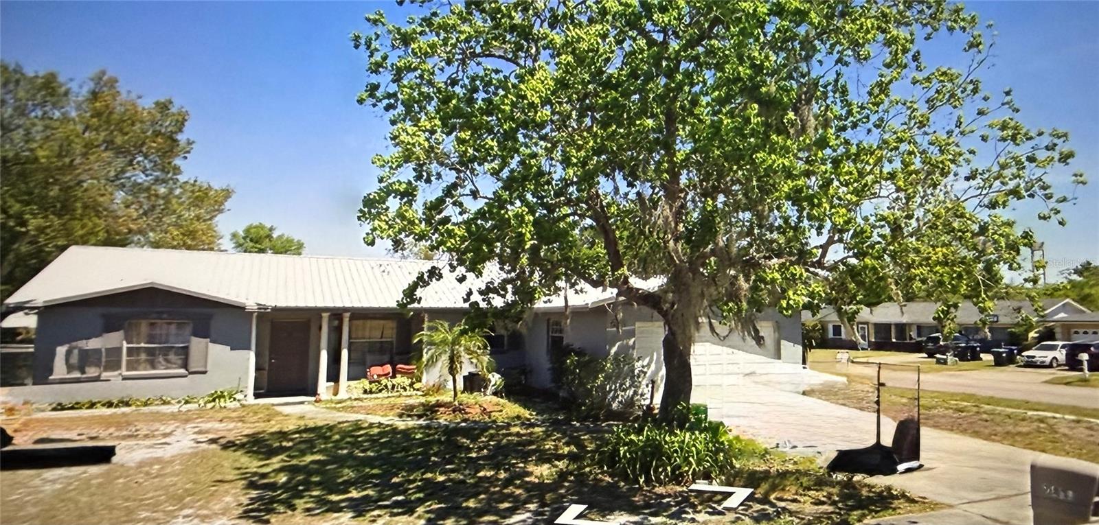 7427 Fordham Court — photo