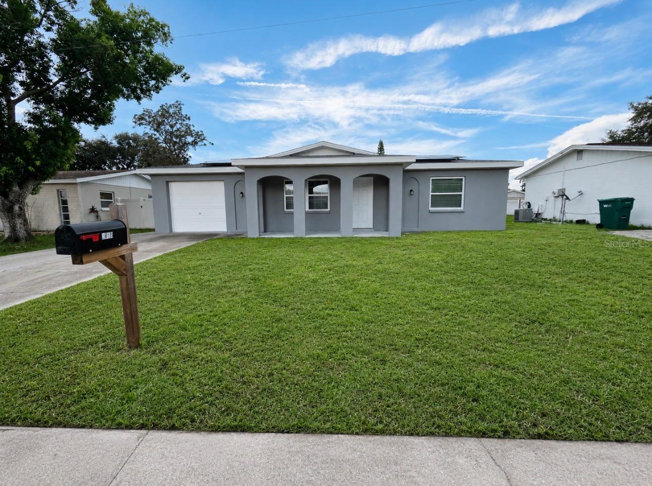 9517 Marlinton Lane — photo
