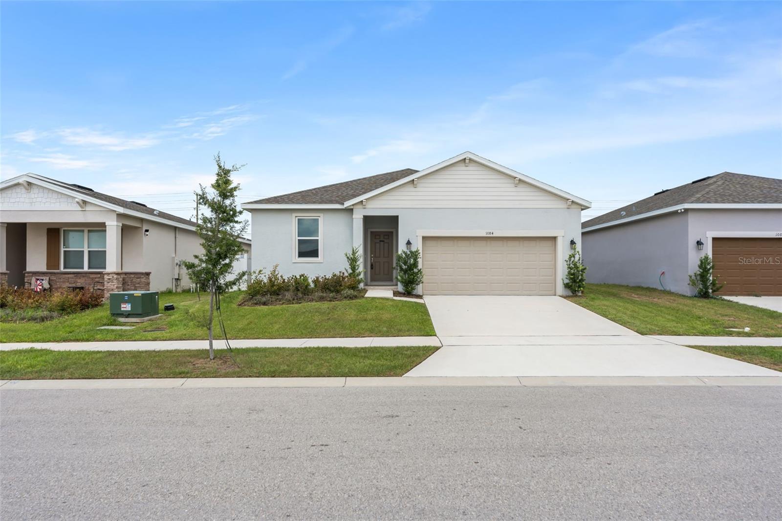 1084 Patriot Loop — photo