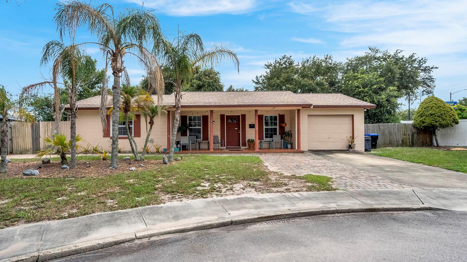 2906 Fieldcrest Court — photo