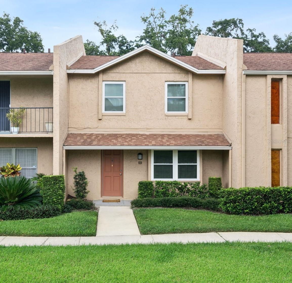 820 Park Lake Circle 11 — photo