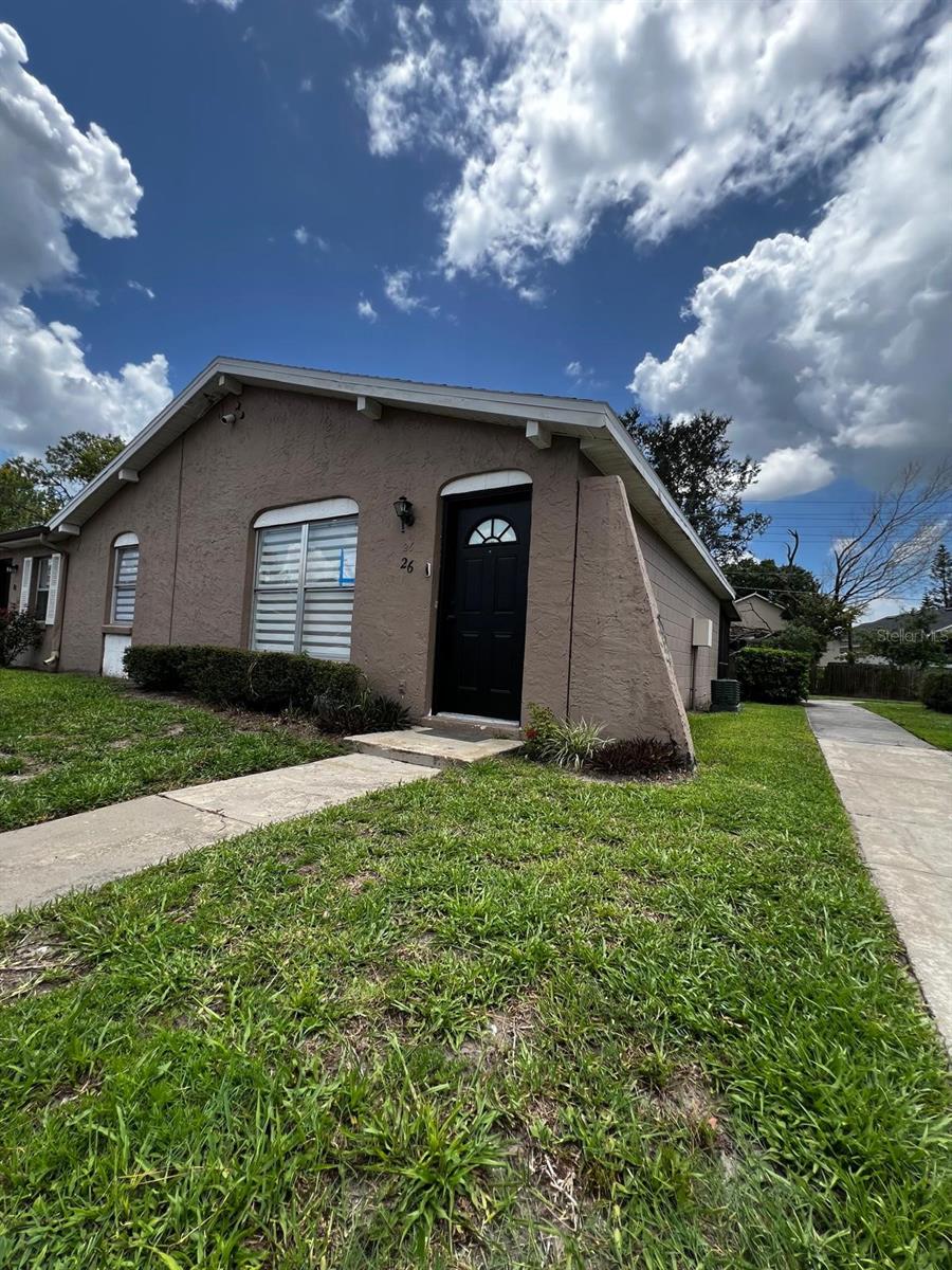 26 Las Palmas Way 1 — photo