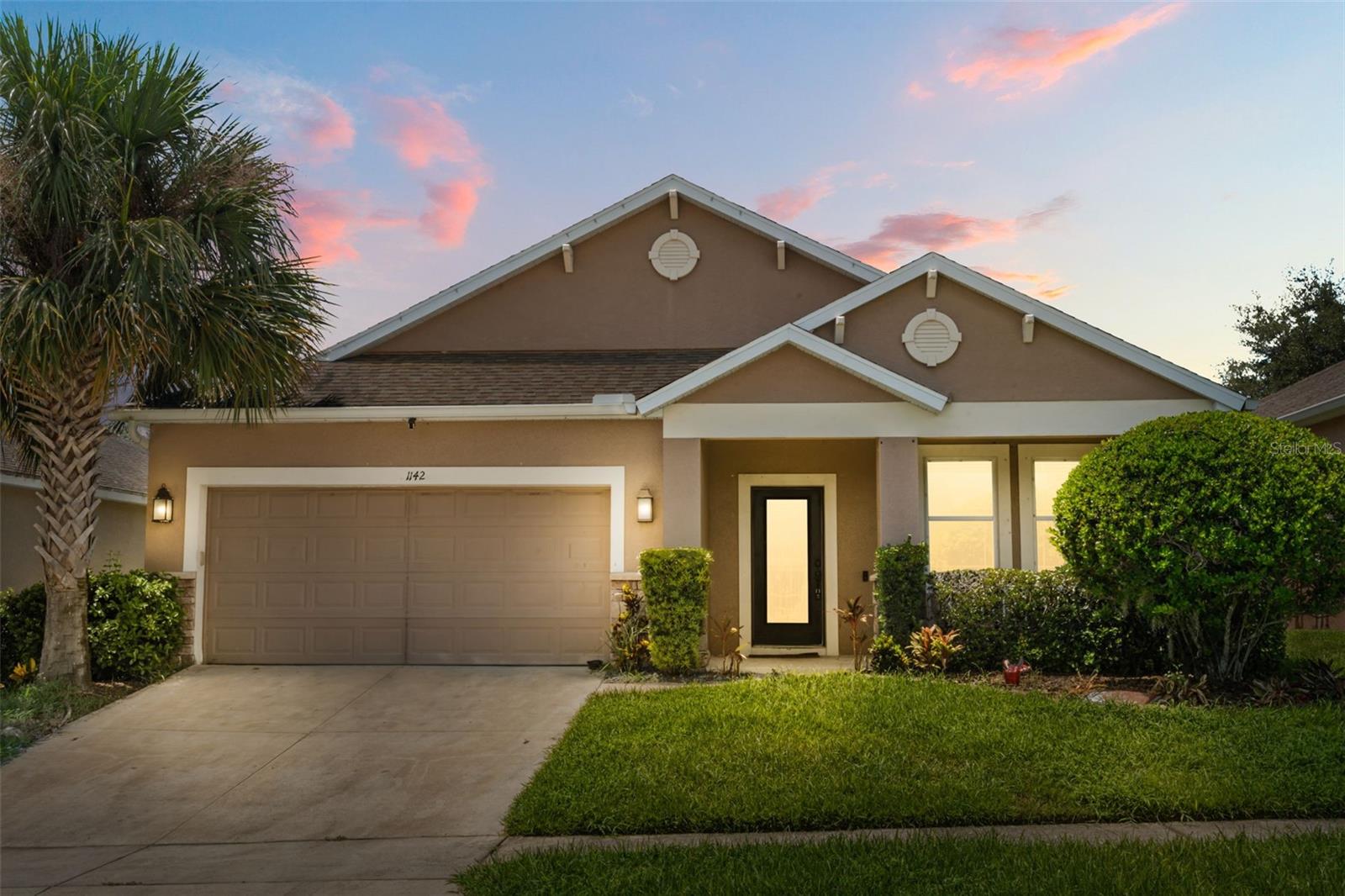1142 Grand Hilltop Drive — photo