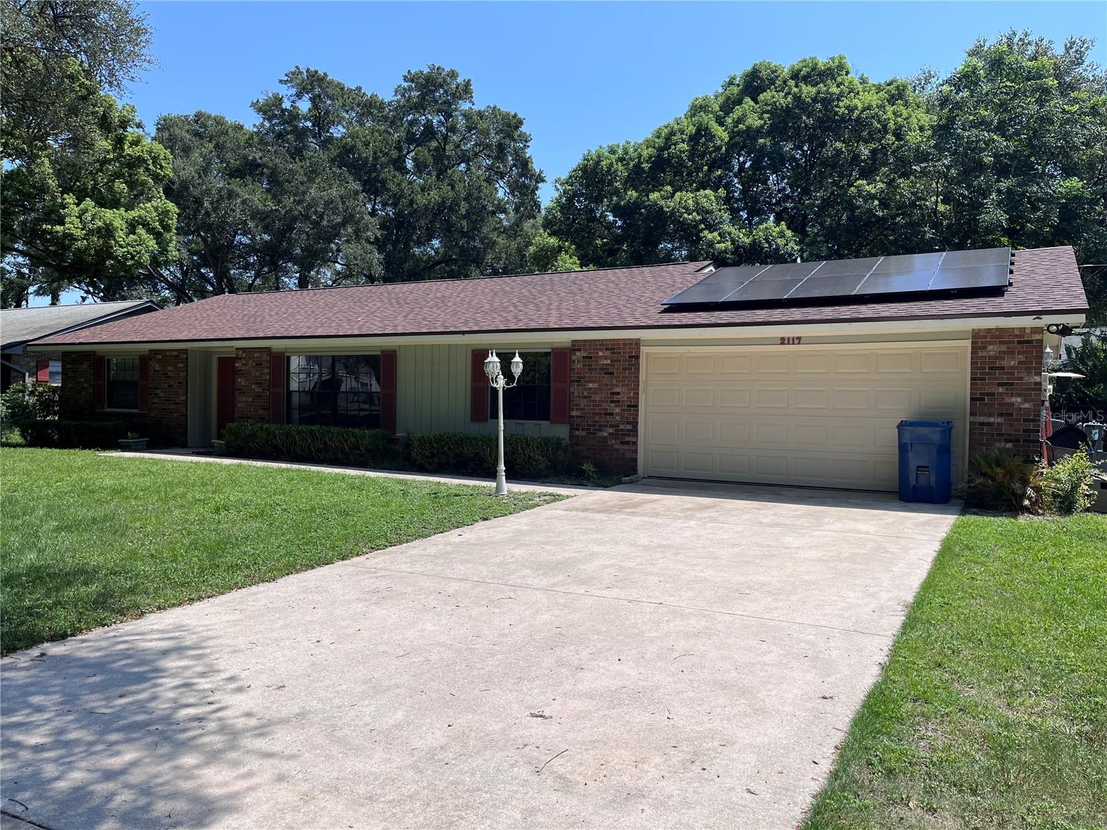 2117 Yorkshire Drive — photo