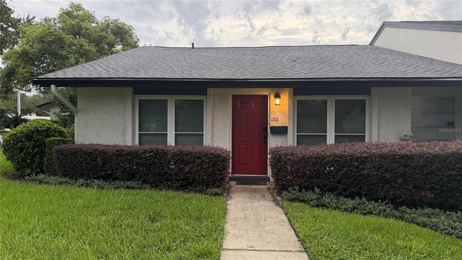 1711 Grove Street 519 — photo