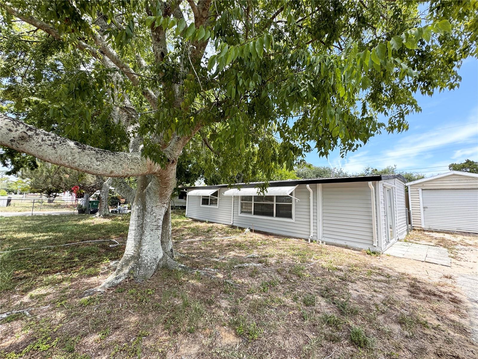 3418 Brockett Road — photo