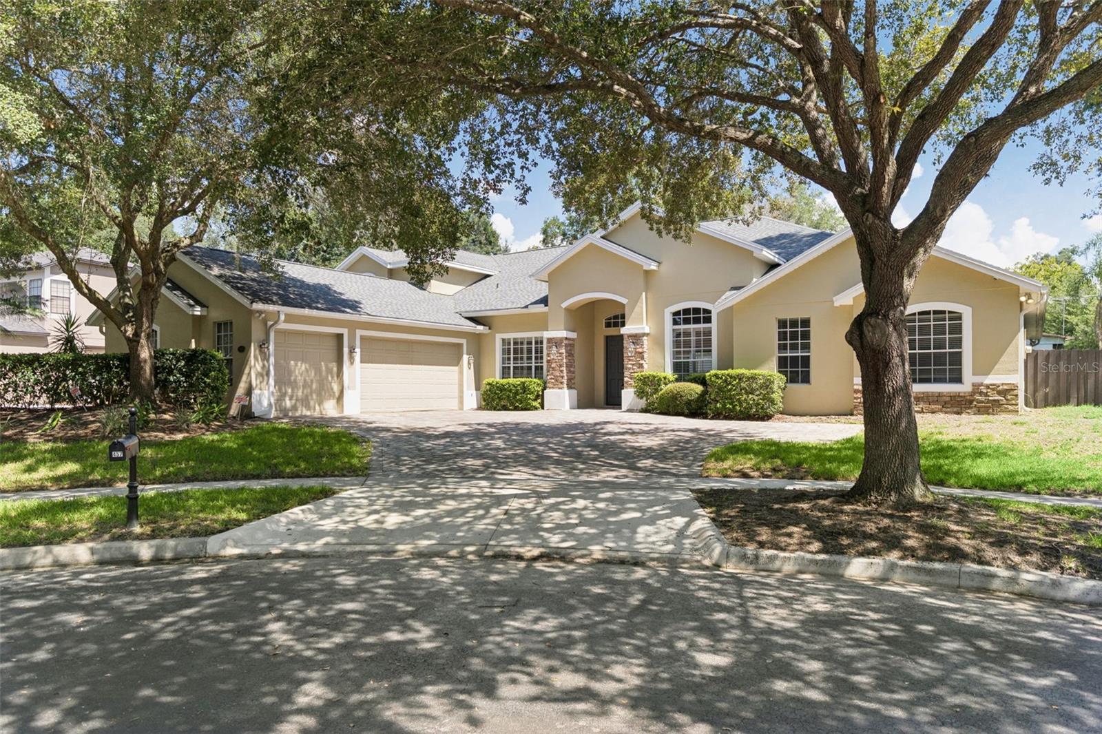 457 Chinahill Court — photo