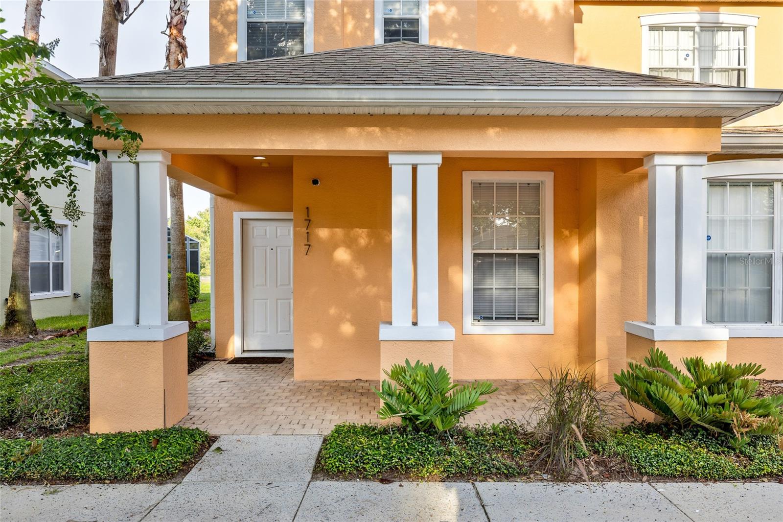 1717 Retreat Circle — photo