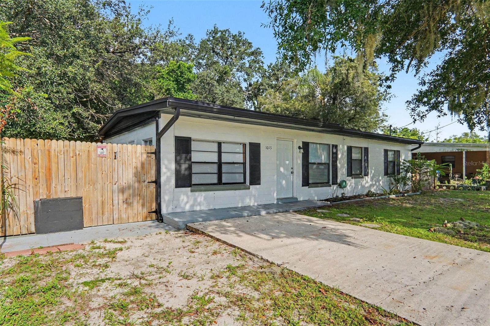 1015 Emeralda Road — photo