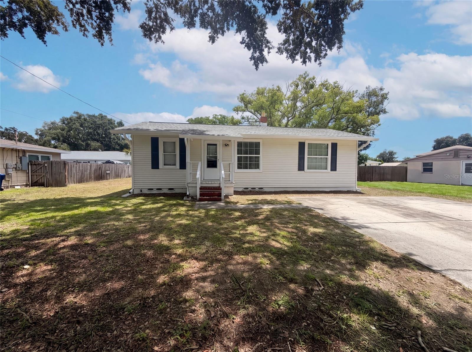 345 Acropolis Drive — photo