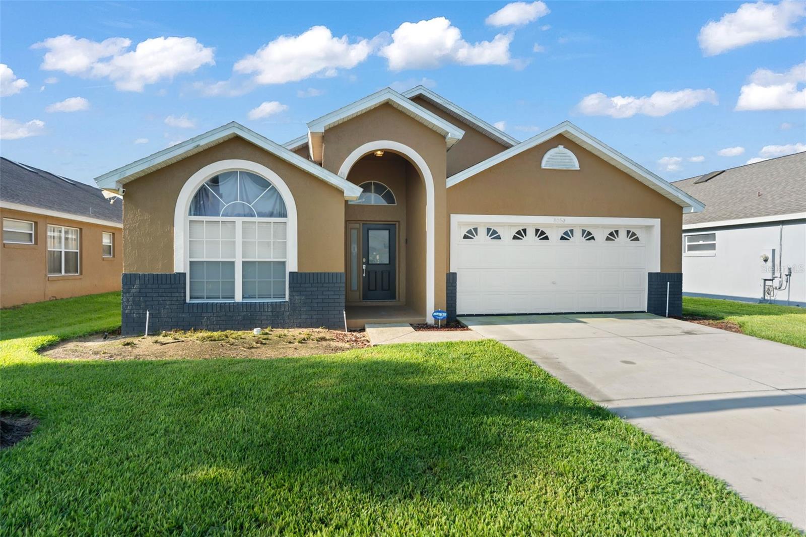 8060 Santee Drive — photo