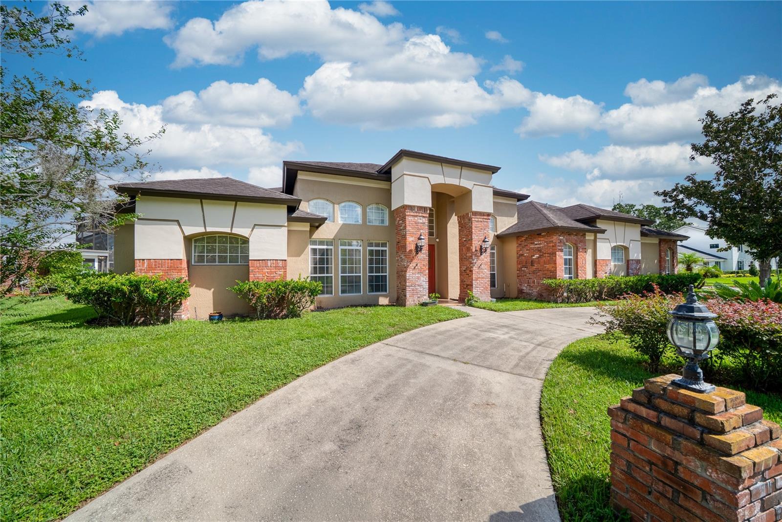 2335 Forest Club Drive — photo