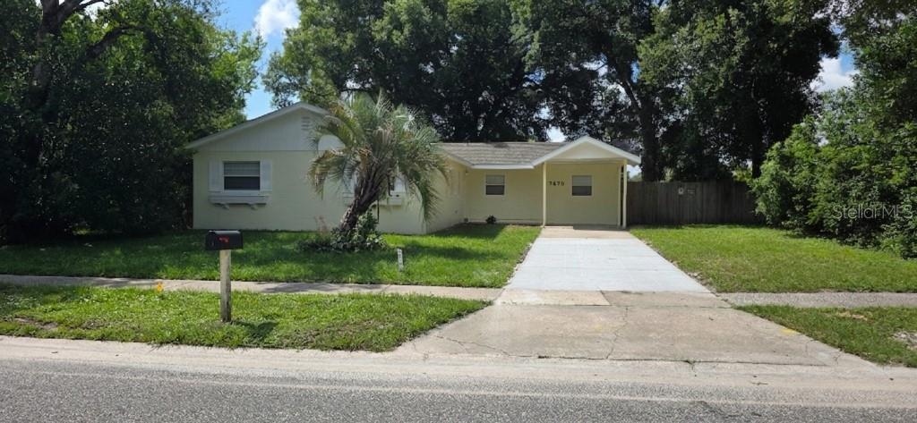 7670 Stratford Boulevard — photo