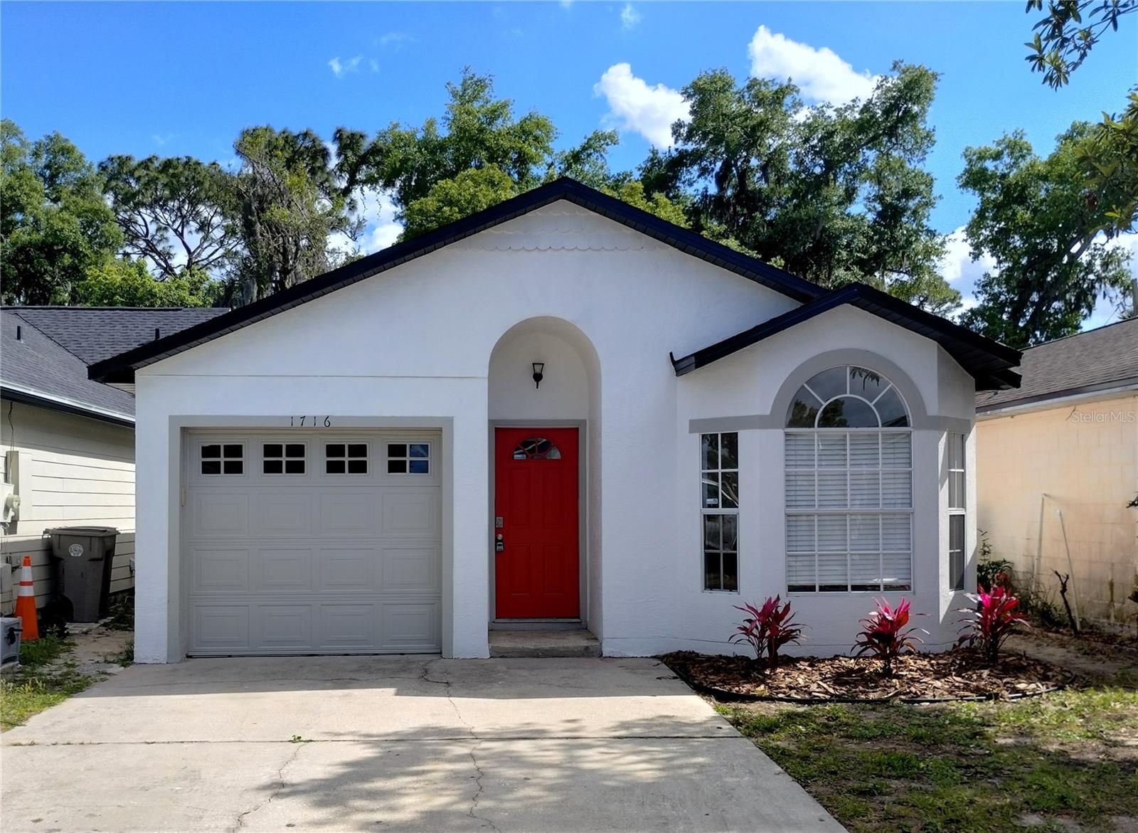 1716 Chatham Circle — photo