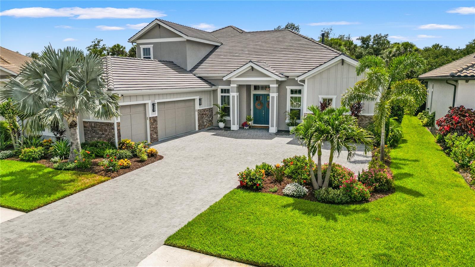 9479 Tequila Sunrise Drive — photo