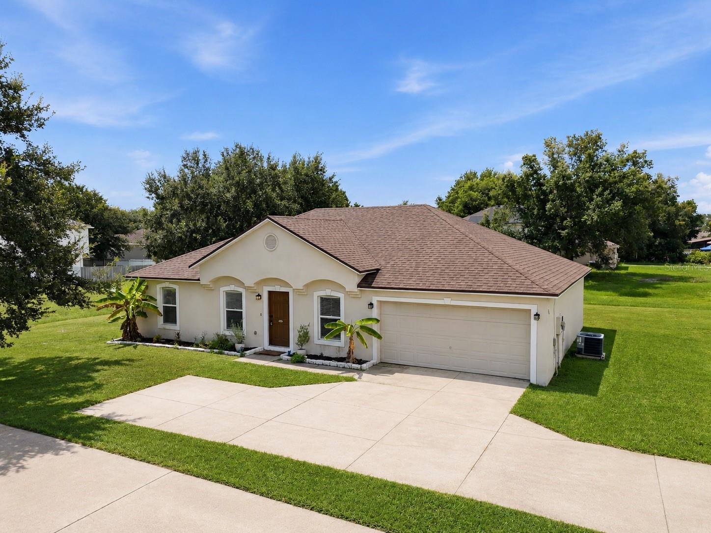 1346 Dunbarton Court — photo