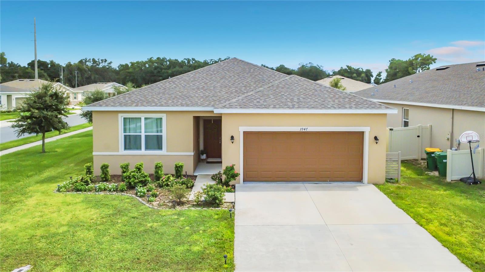 3947 Mayhill Loop — photo