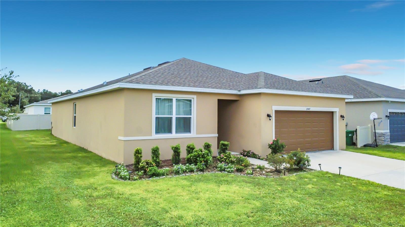 3947 MAYHILL LOOP, EUSTIS, FL 32736 — photo 2