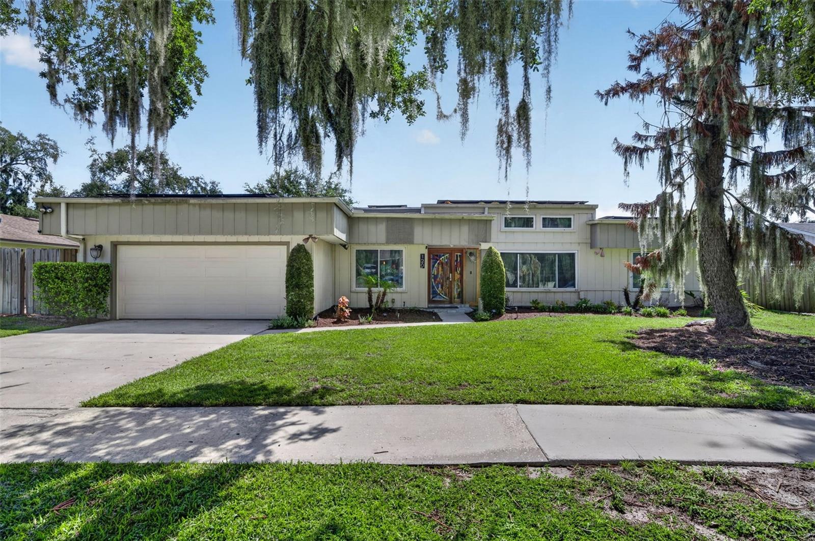 120 Slade Drive — photo