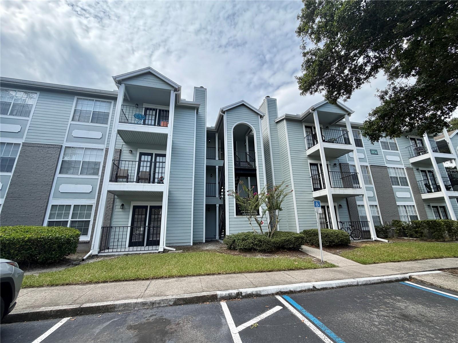 2550 N Alafaya Trail 2103 — photo
