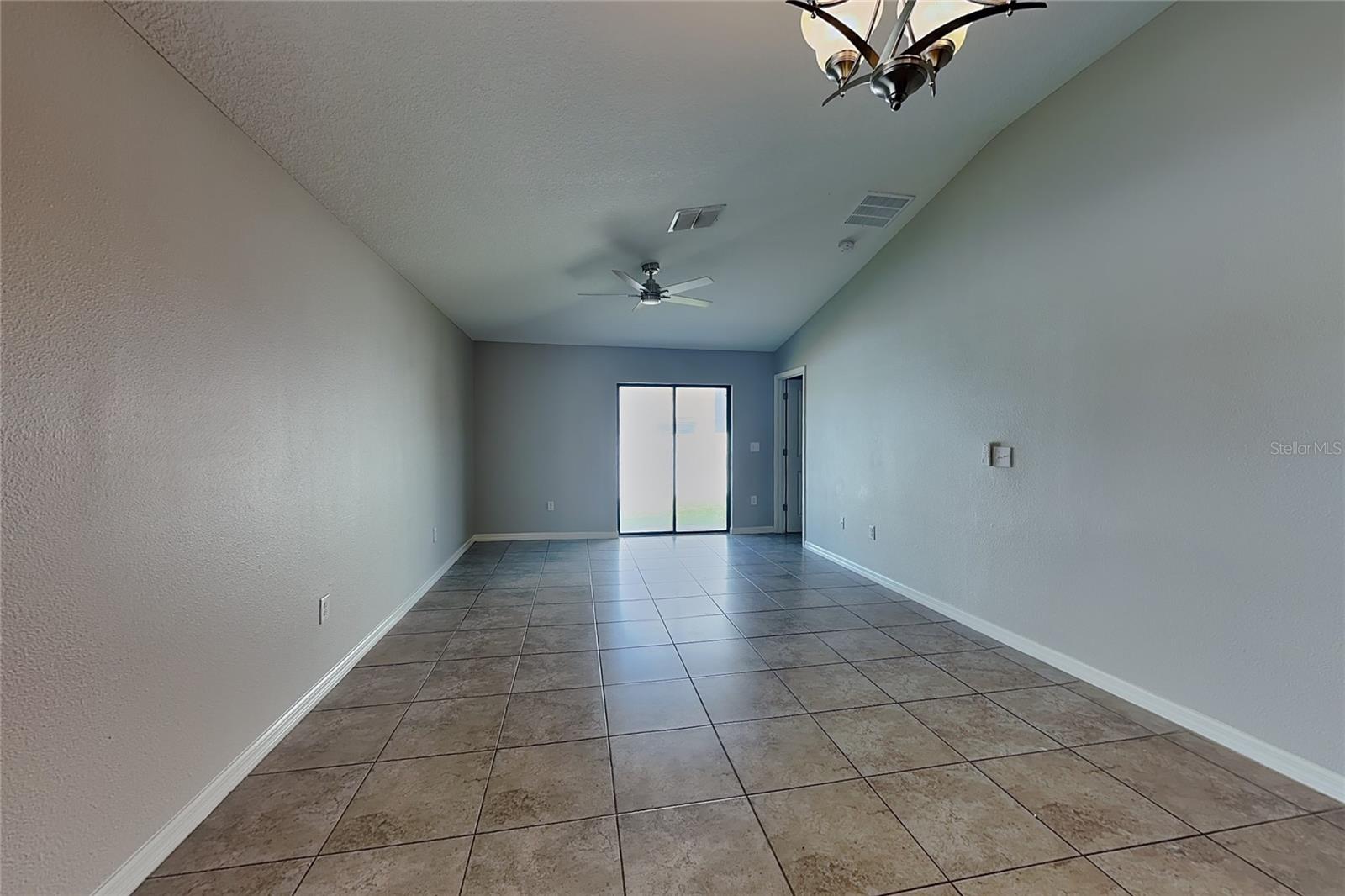 Home in WIMAUMA, FL 33598 — photo 2
