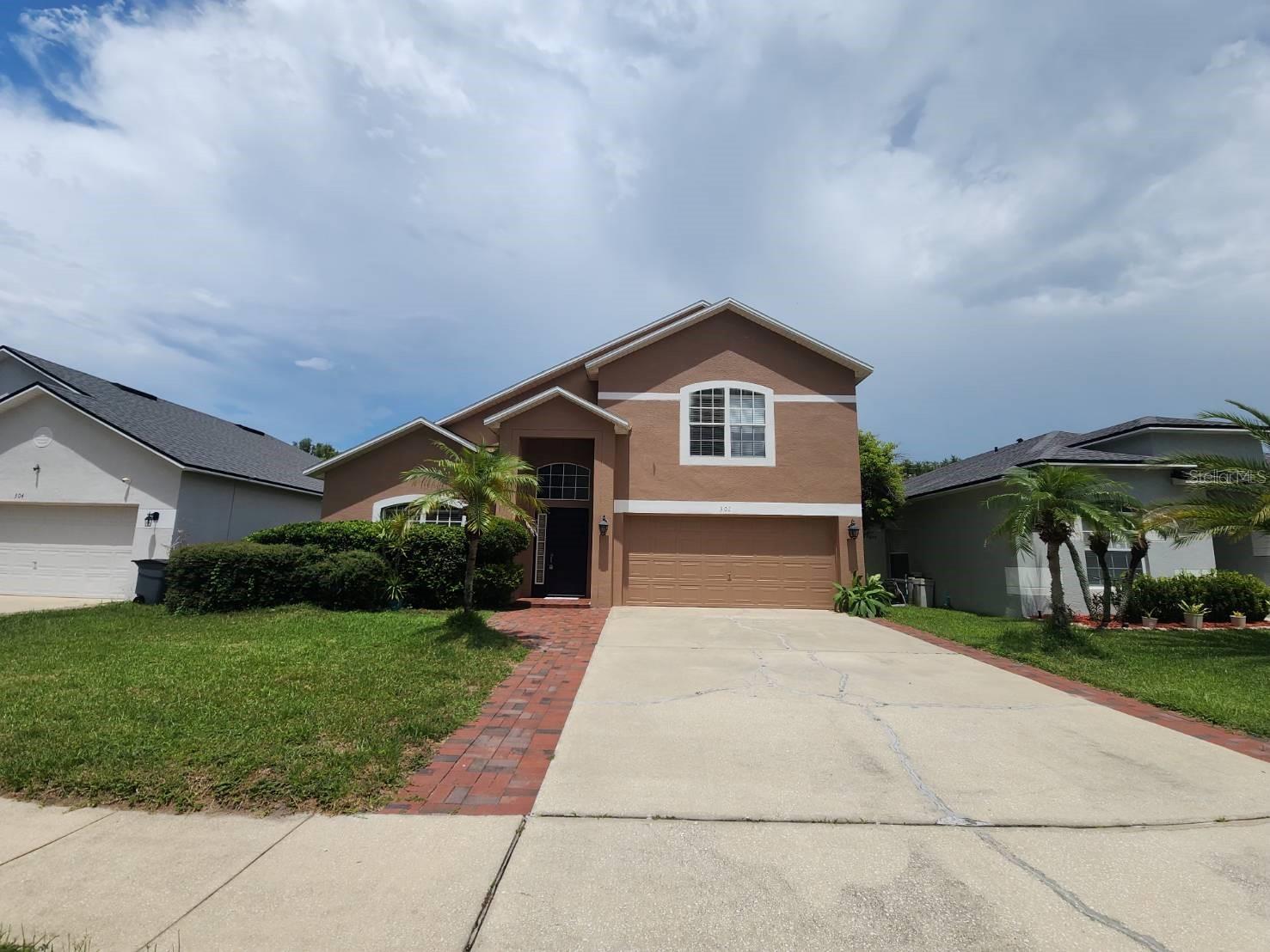 302 Clydesdale Circle — photo