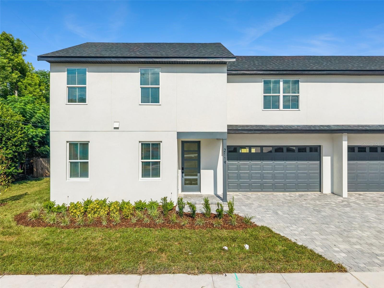 2119 W Lucerne Terrace — photo