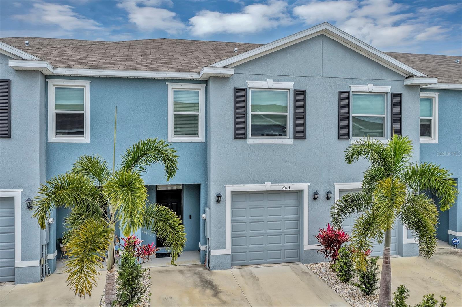 4015 Blue Banks Lane — photo