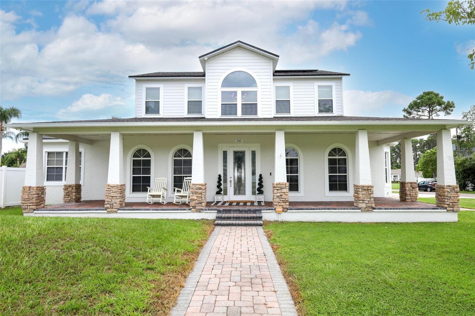 787 Fantasy Lane — photo