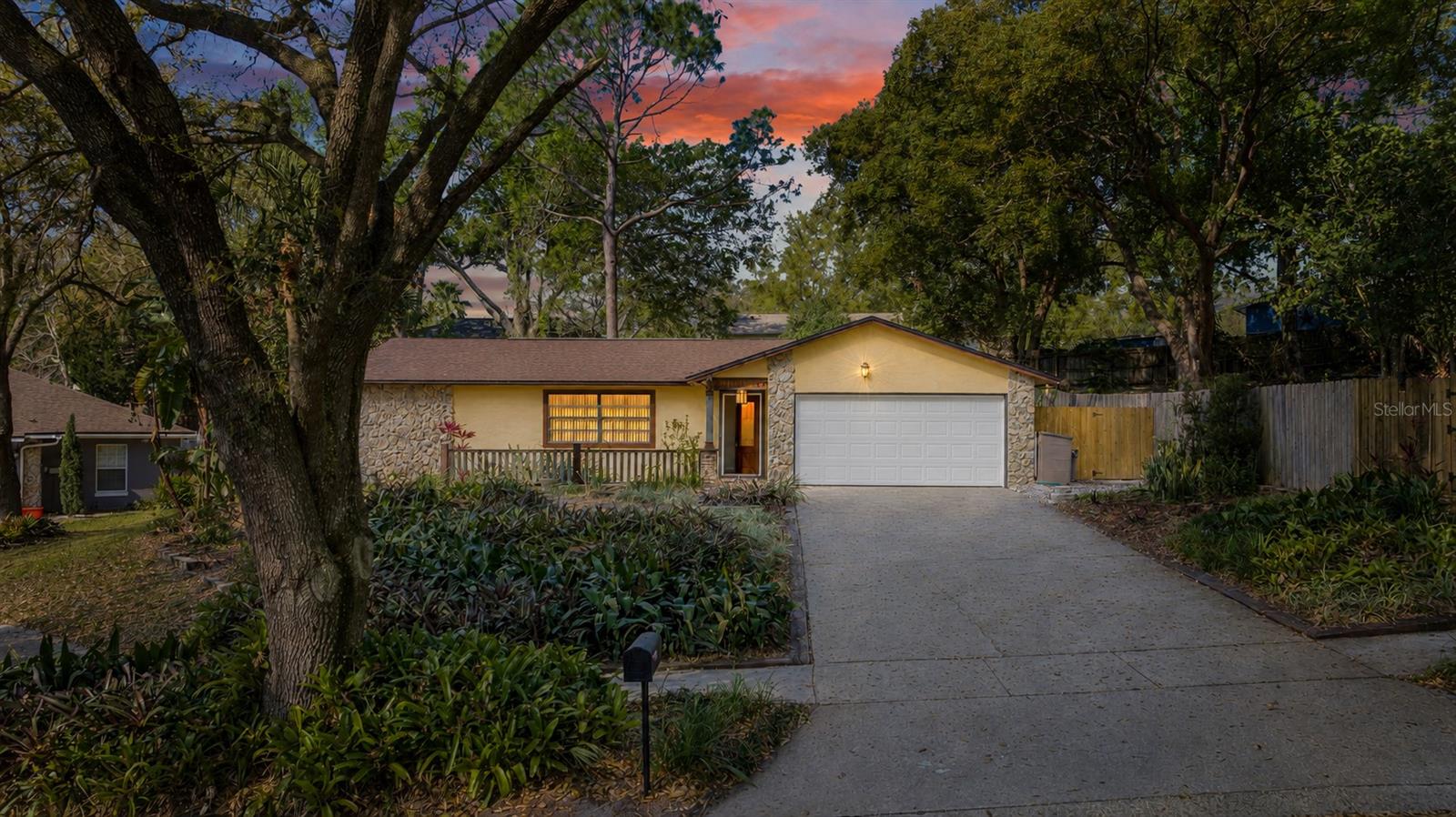 24 Bayridge Court — photo