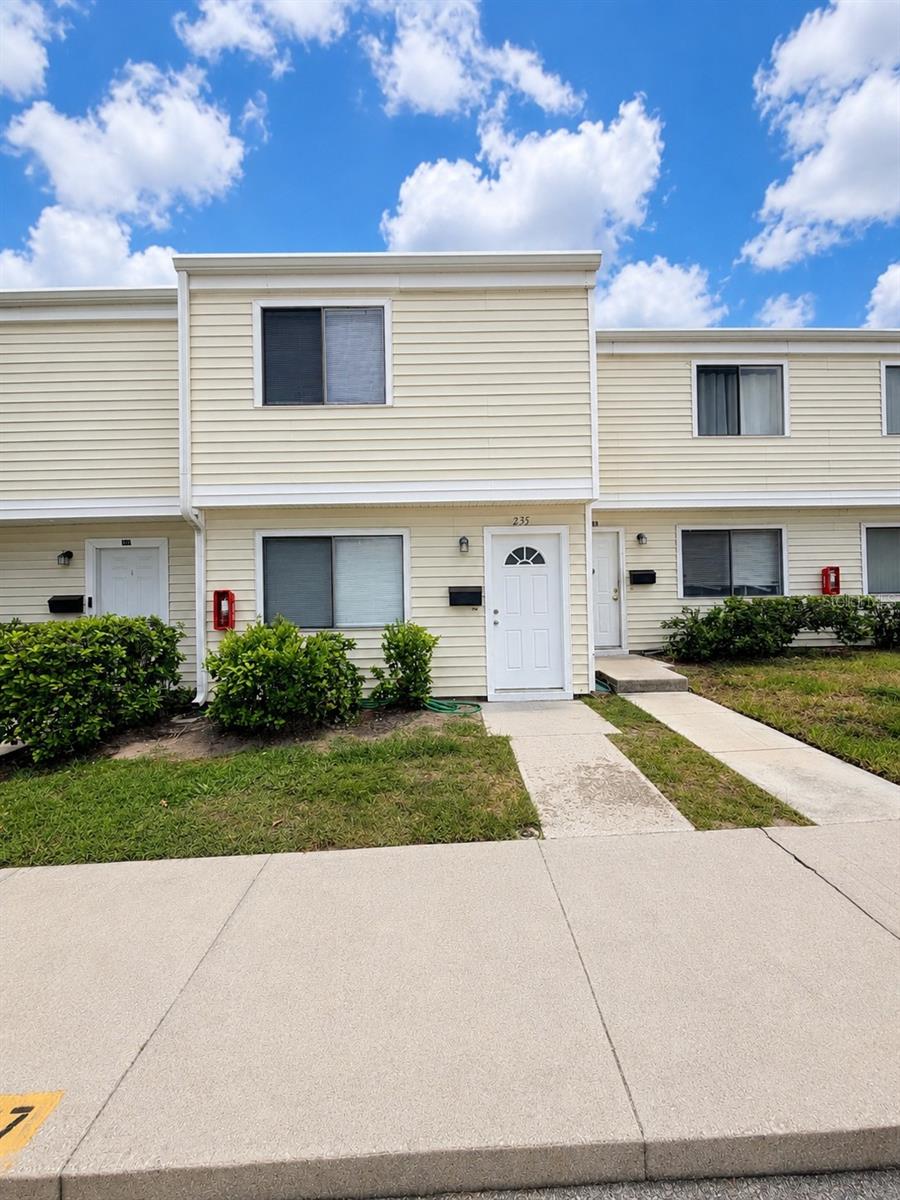 235 Debora Court 235 — photo