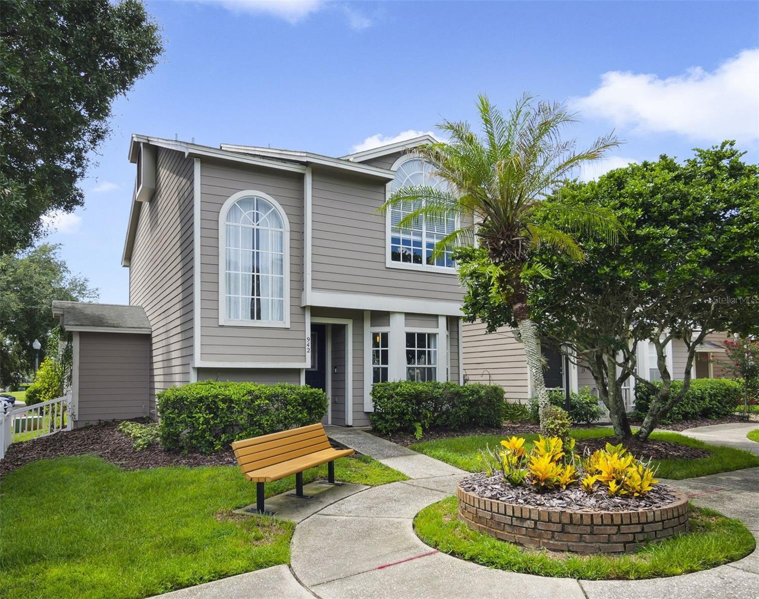 942 Sykes Court 101 — photo