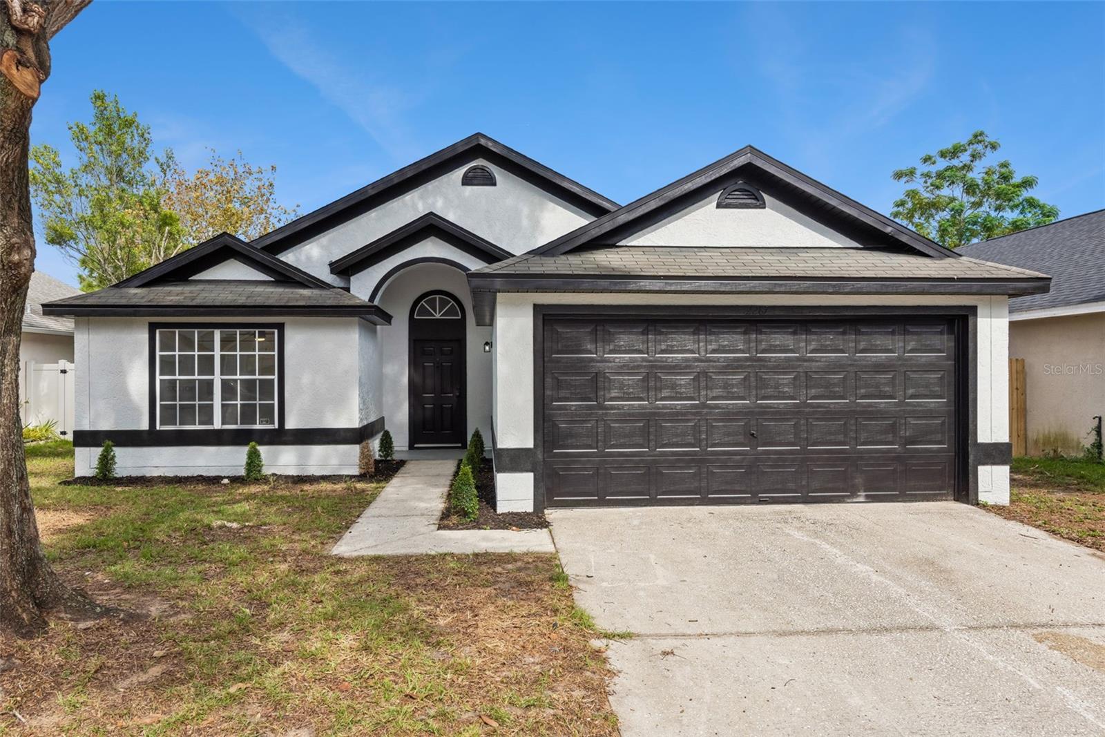 2287 Pebblewood Drive — photo