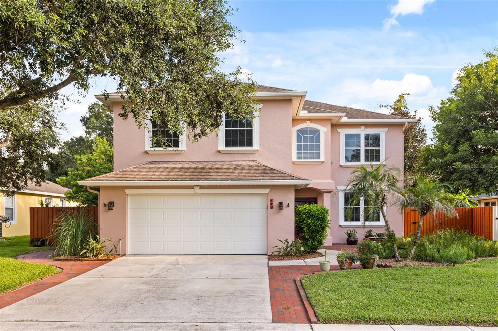 425 Carriage Way Court — photo