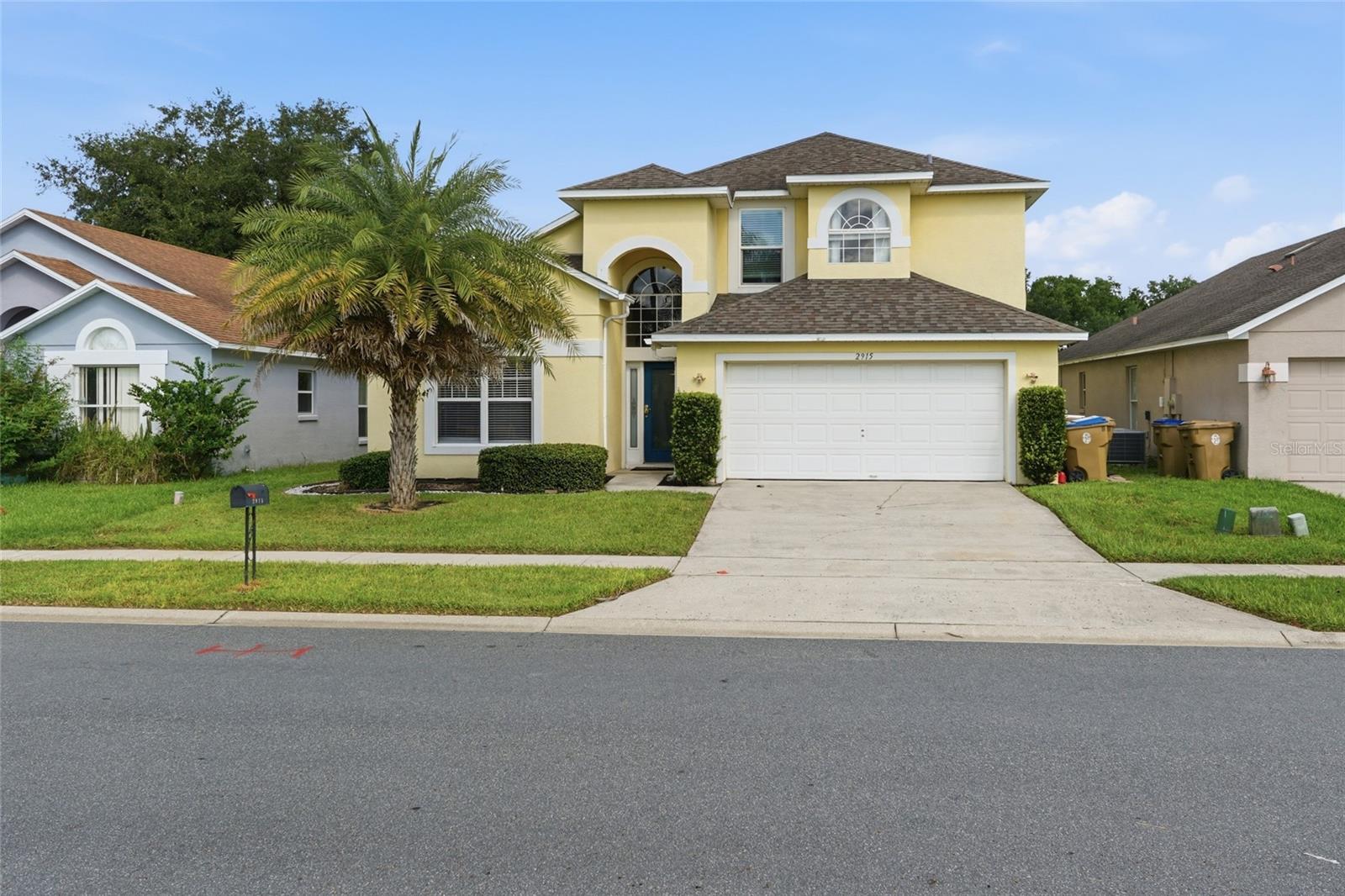 2915 Blooming Alamanda Loop — photo