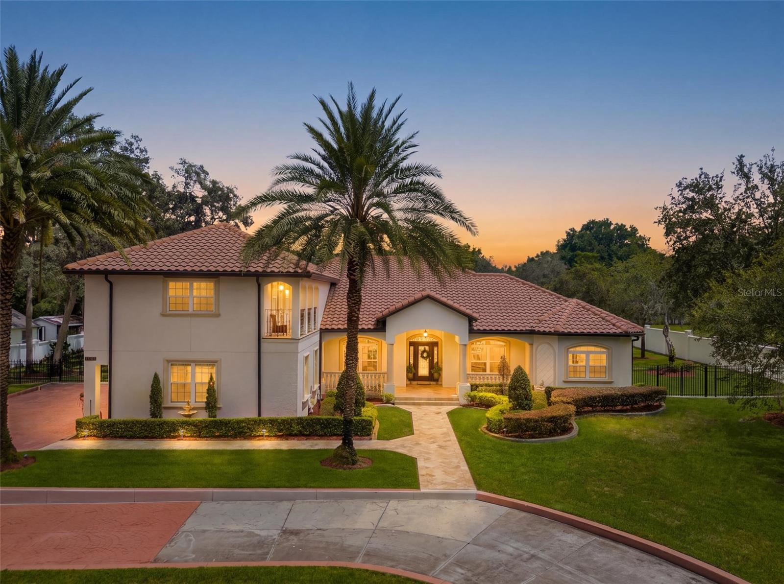 4943 N Apopka Vineland Road — photo