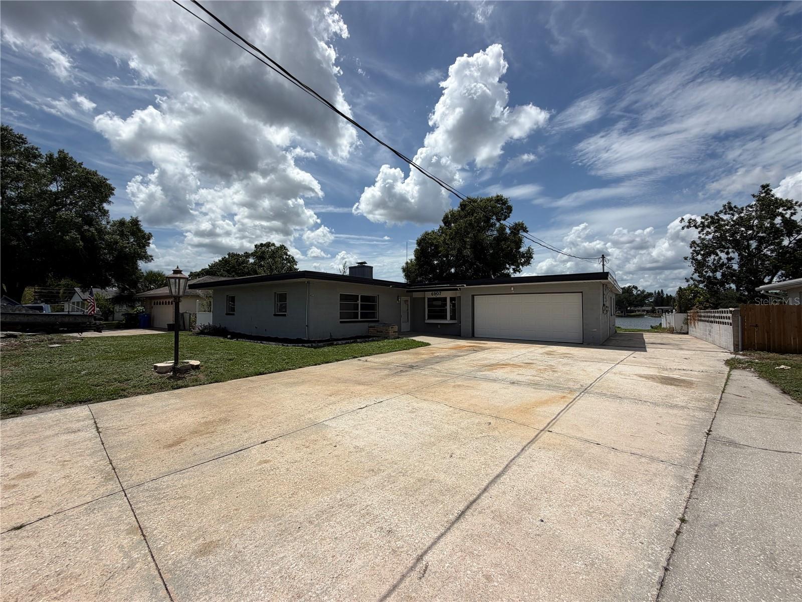 6907 Spencer Circle — photo