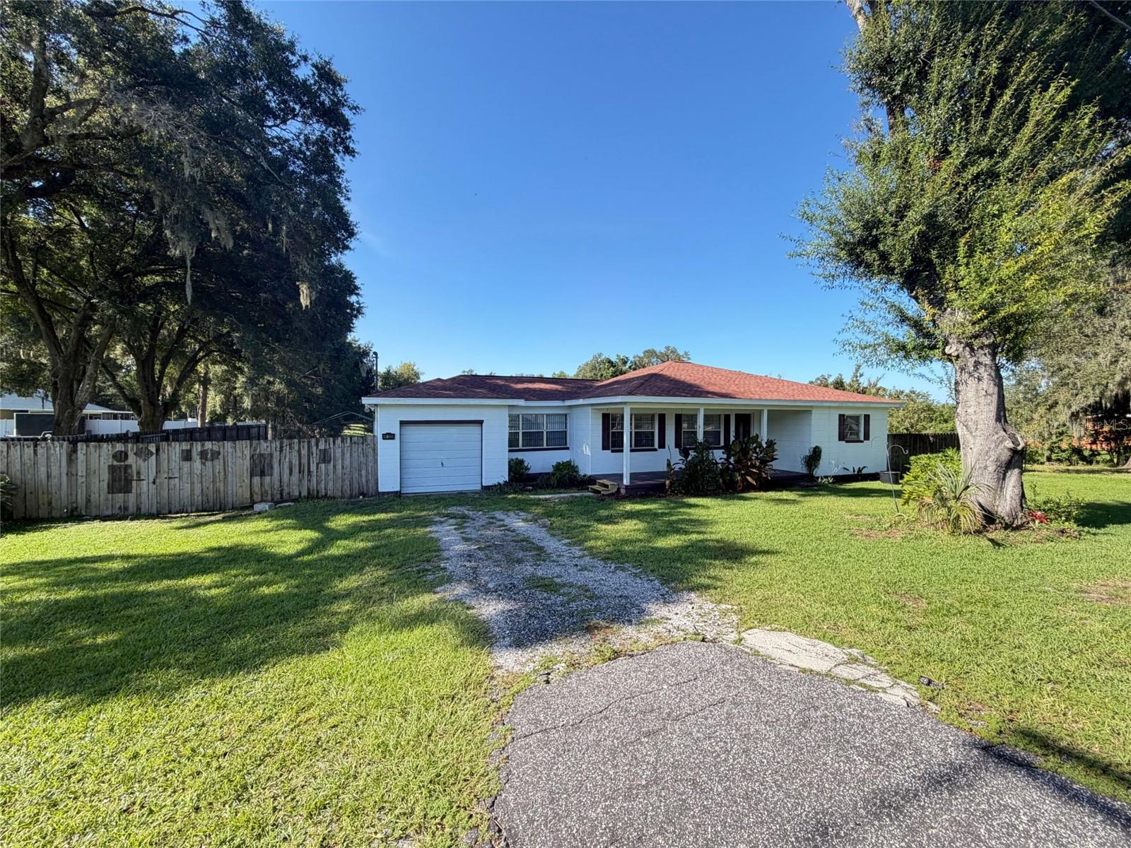 1305 W Spencer Street — photo