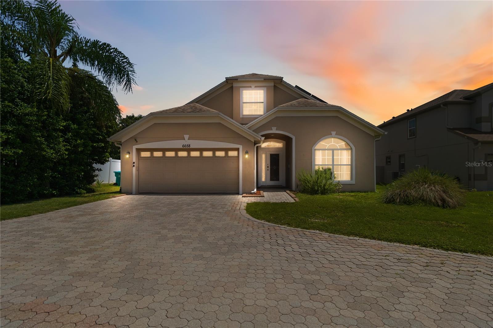 6658 Lake Pembroke Place — photo