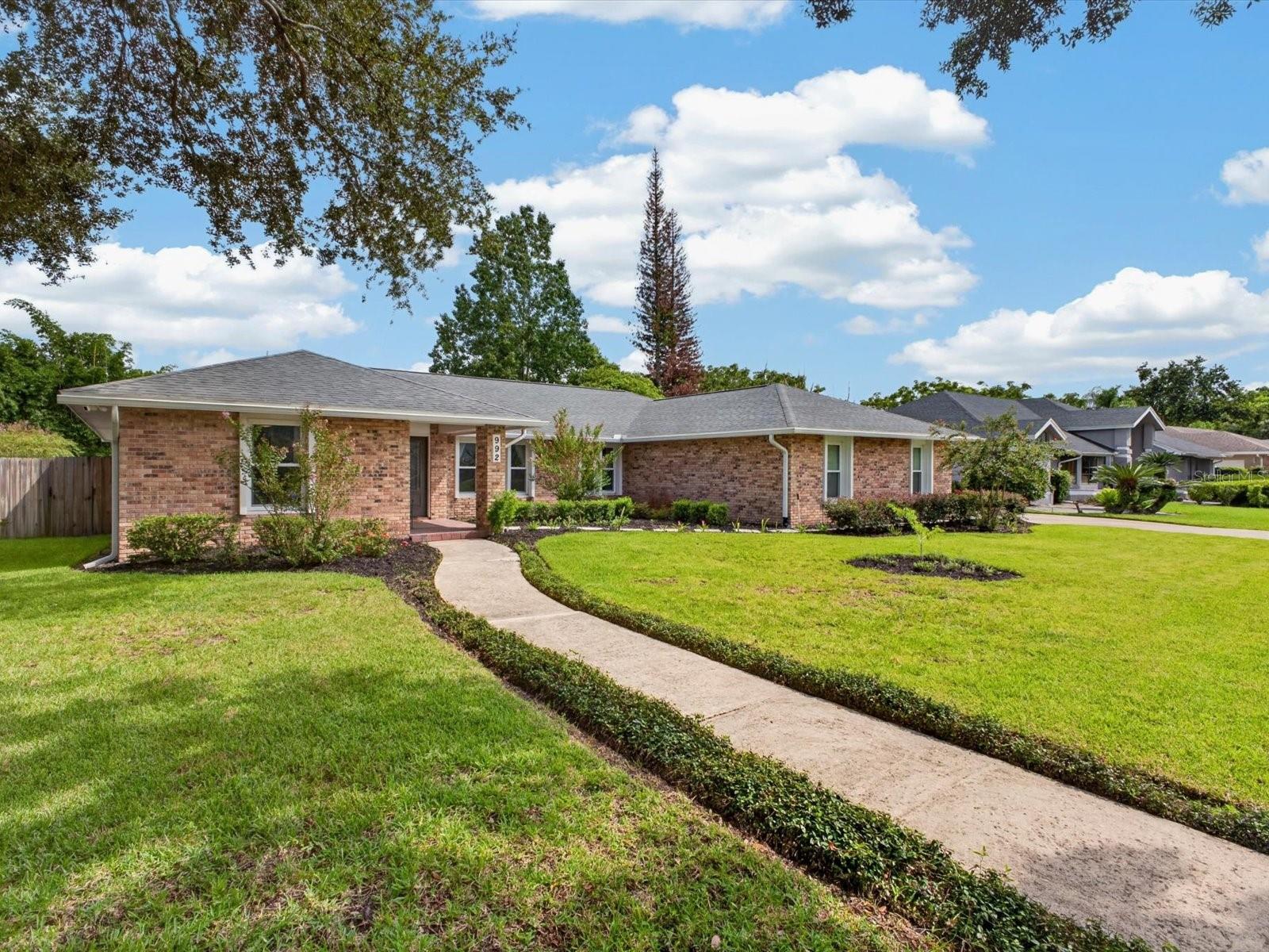 992 Sleeping Rock Court — photo