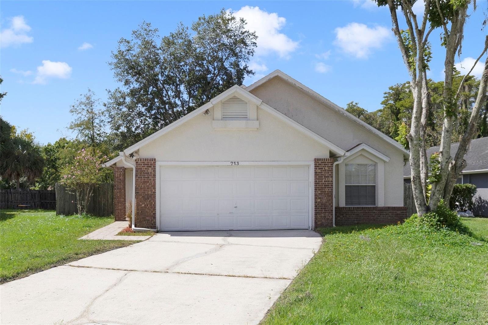713 Meadowside Court — photo